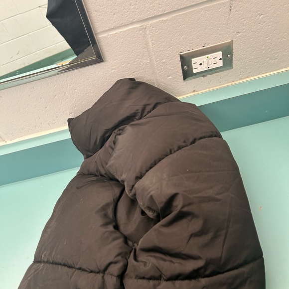 AÉROPOSTALE - Picture 3 of 4